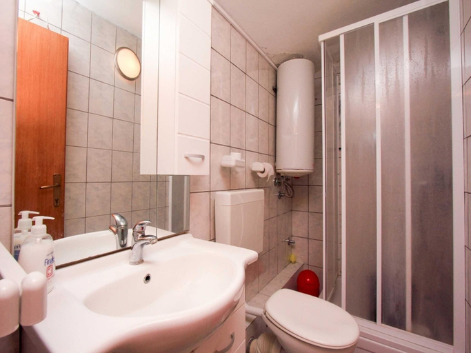 Others 4, Apartments Eres Zuronja-One-Bedroom Apartment with Sea View 2, Ston