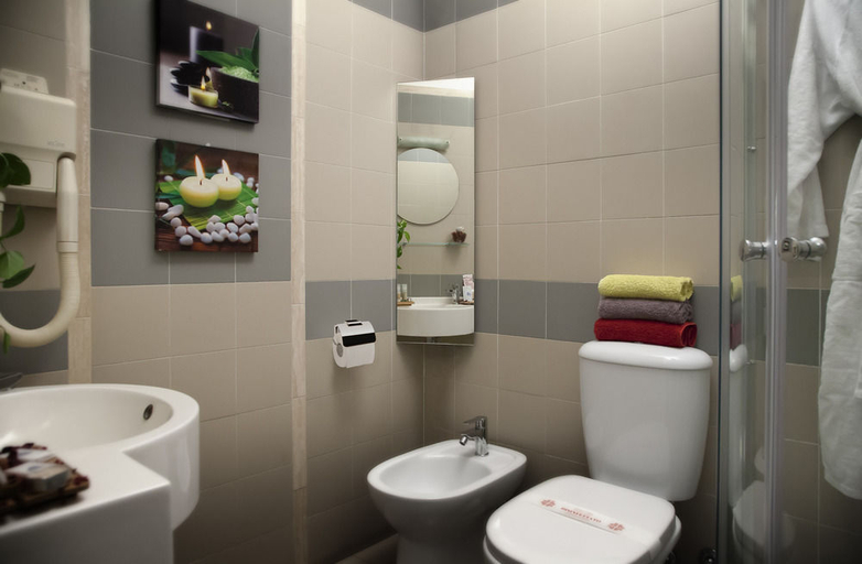 Bathroom 4, LH Hotel Del Lago Bracciano, Rome