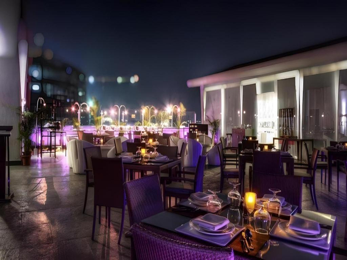 Food & Drinks 4, The Hotel Hindusthan International, Pune
