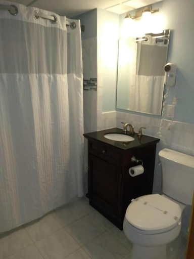 Bathroom 2, Sea Crest Inn, Cape May