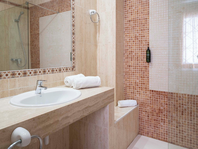 Bathroom 4, Ona Village Cala d'Or, Baleares