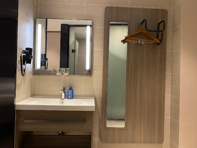 Bathroom 4, Hanting Hotel Wuhan Qingshan Zhongyuan Plaza, Wuhan