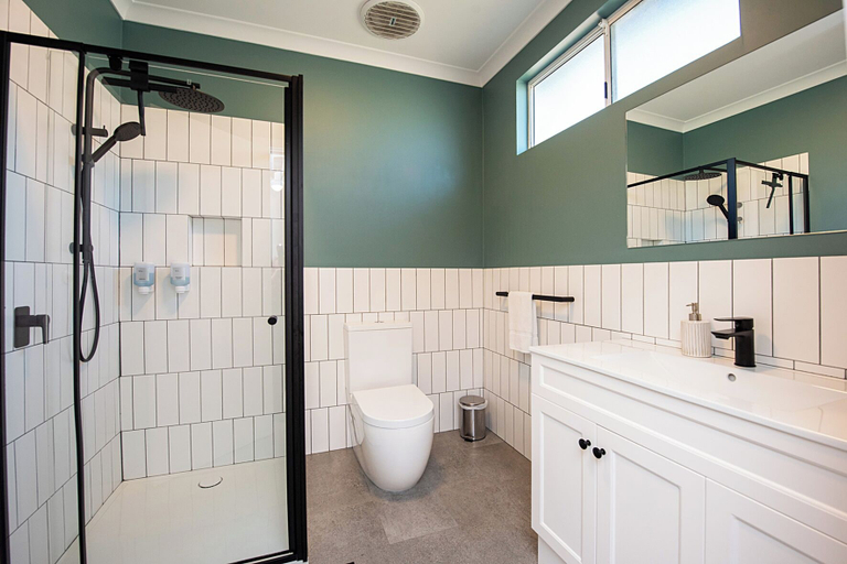 Bathroom 3, Yarrimbah Holiday Retreat, Capel