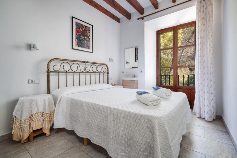 Bedroom 3, Hostal Miramar, Baleares