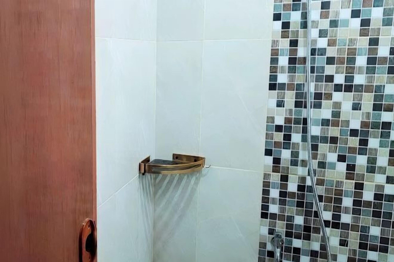 Bathroom 3, LieFly Prambanan Villa, Sleman