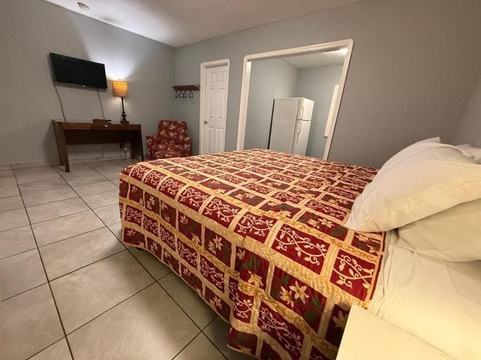 Bedroom 5, Great Value Inn, Yolo
