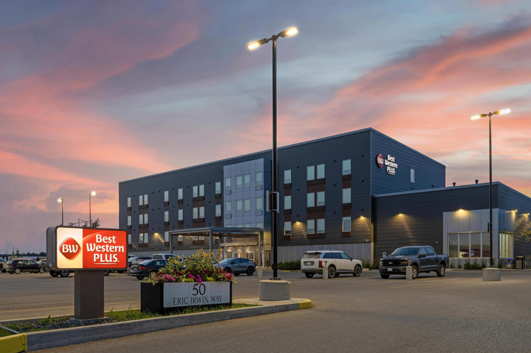 Exterior & Views 2, Best Western Plus Dauphin, Division No. 17