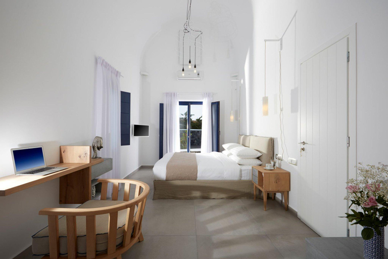 Bedroom 2, Modern Comfortable Santorini Villa 3 Bedrooms Villa Aqua Private Pool, South Aegean