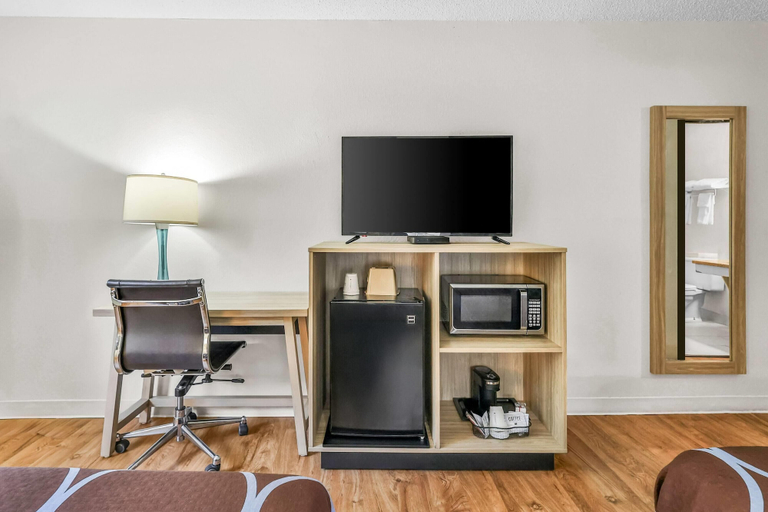 Others 5, Super 8 by Wyndham East Stroudsburg/Poconos, Monroe