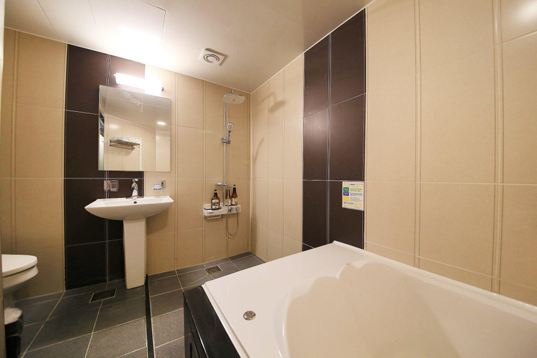Bathroom 5, Jamsil Louize, Songpa