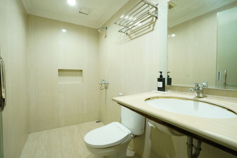 Bathroom 5, Hotel Grand Rosela, Yogyakarta