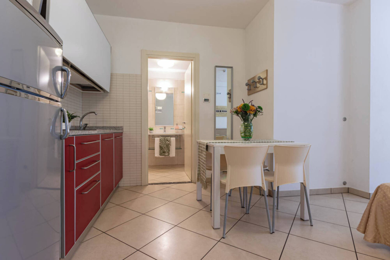 Dining 4, Charming Coastal Studio in Bibione, Venezia