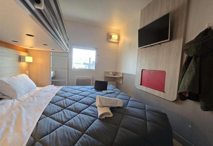 Bedroom 3, WoodSpring Suites Springdale, Washington