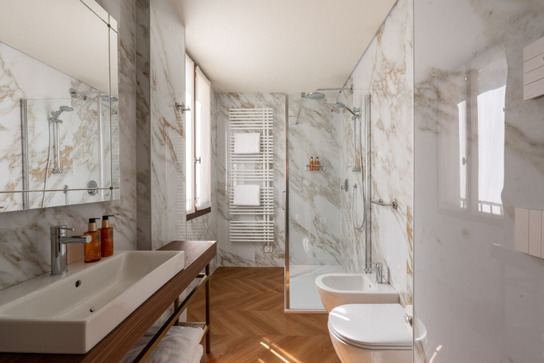 Bathroom 4, Hotel San Samuele, Venezia