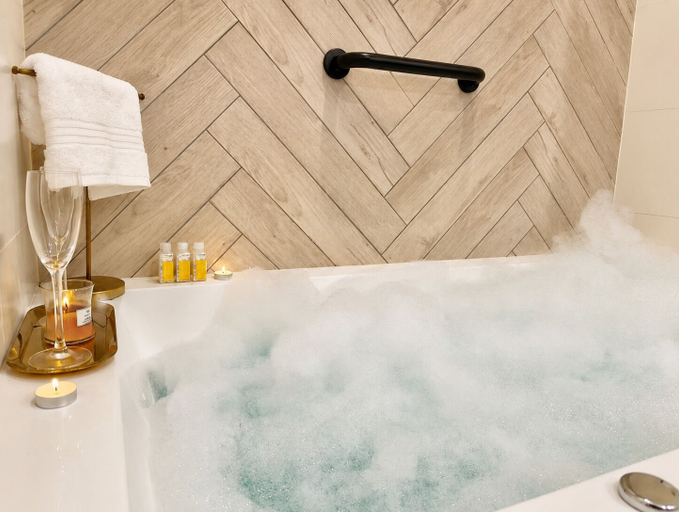 Private spa tub 3, Suite de Diseño con Jacuzzi Piscina, Lima