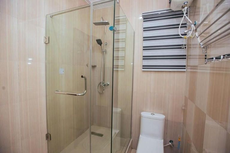 Bathroom 3, Bamik Apartment, AbujaMun