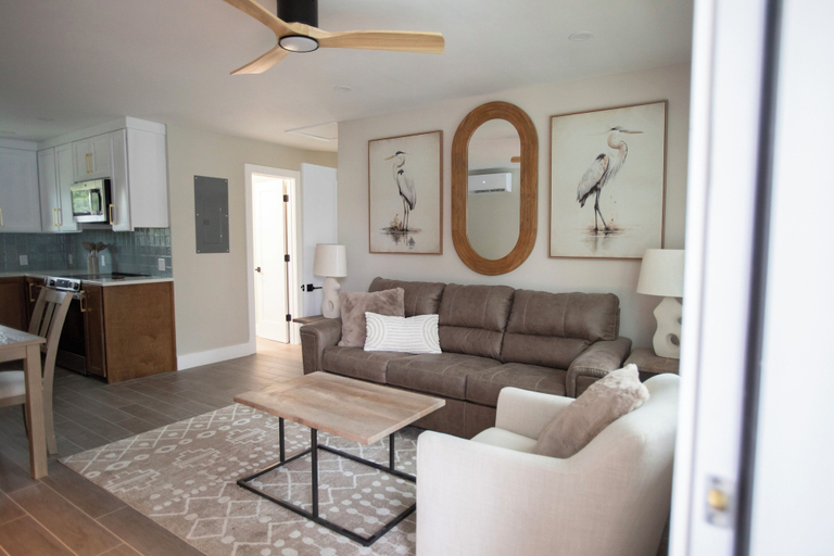Living area 5, The Nile, Lee