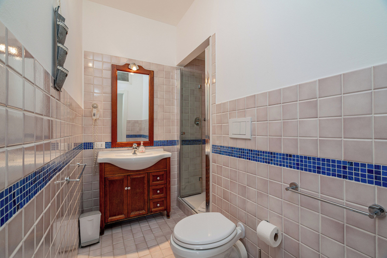 Bathroom 3, Short Let's Veronese, Olbia-Tempio