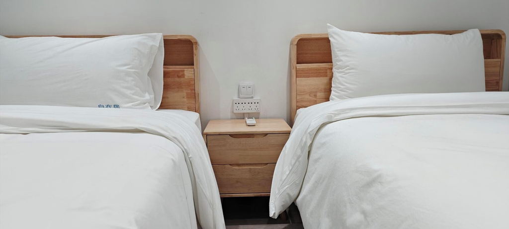 Room 3, Shanghai Hills & Ease Residence nearNeCC, Shanghai