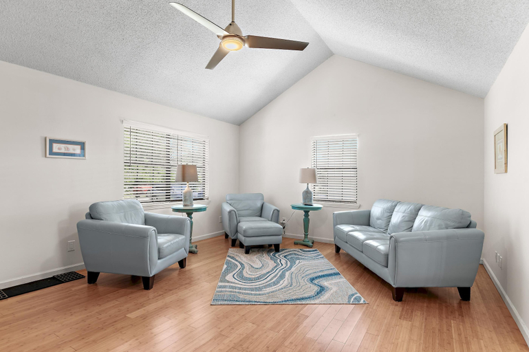 Interior 4, Ash at the Beach, Walton