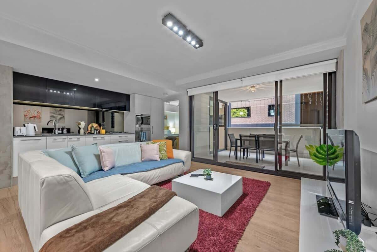 Interior 4, South Bank Central! ~ 2bed, 2bath, 1car, 2balcony, Brisbane