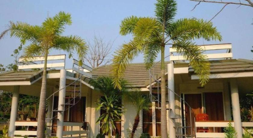 Exterior & Views 1, Lumphachi Lakehill Resort, Suan Phung