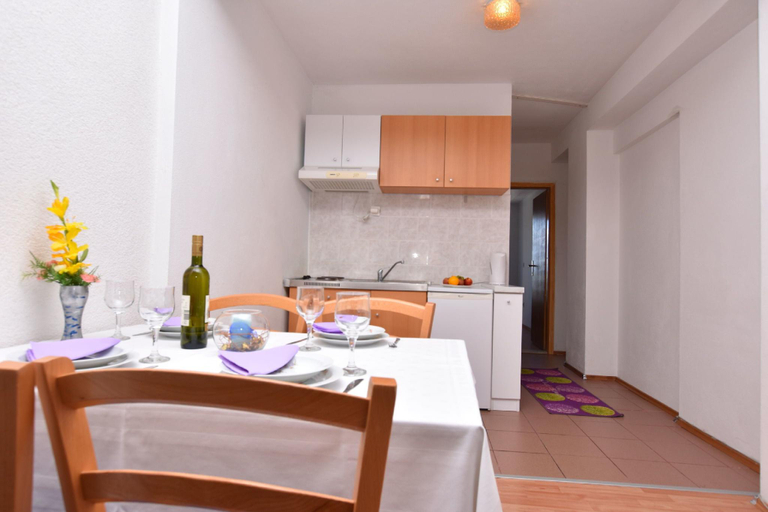 Others 2, Apartments Ana, Dugi Rat