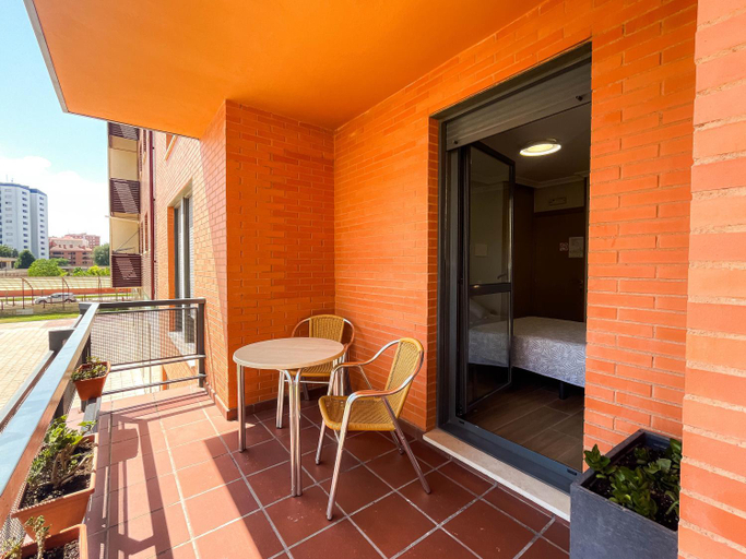 Others 5, Hostal Santiago 2, Burgos