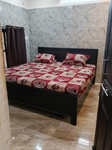 Bedroom 2, Krishna ji paying guest house, Varanasi