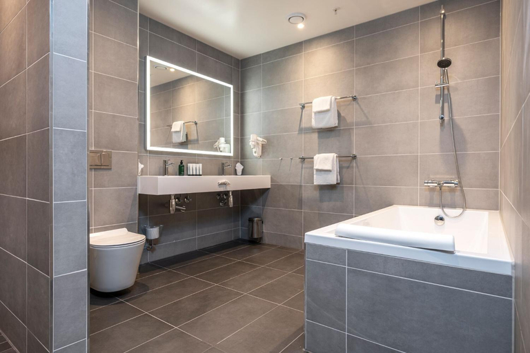 Bathroom 4, Thon Hotel Oslo Panorama, Oslo