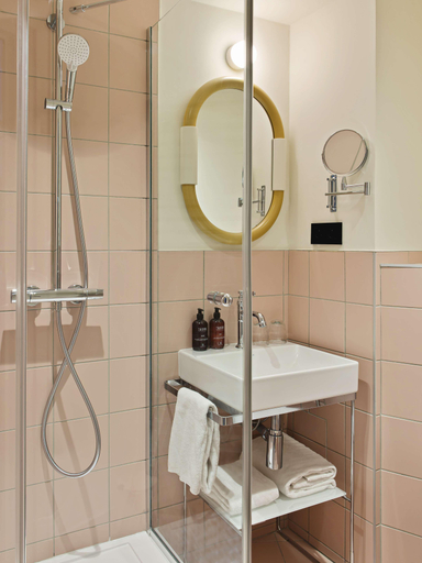 Bathroom 3, Hôtel Mercedes, Paris