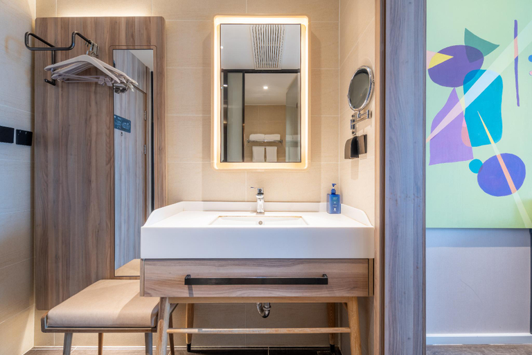 Bathroom 2, Hanting Hotel Qingdao Development Zone Shandong University of Science and Technology North Gate, Qingdao