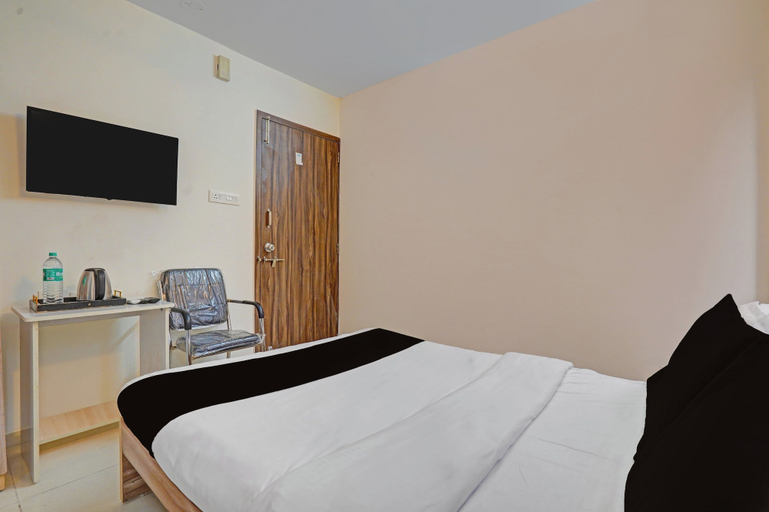 Room 2, Super Collection O Baner Hillview Pune, Pune
