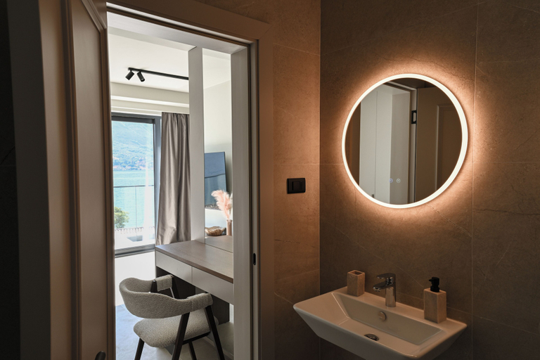Bathroom 4, Ancora Adriatica