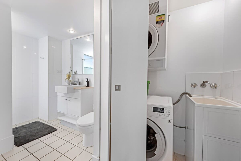 Interior 3, Inner City Action! 3bed/2bath/1car/3balconies, Brisbane