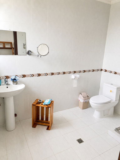 Bathroom, Casa Branca - Casa Missionária, Samba
