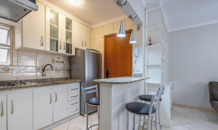 Private kitchen 5, 1-bedroom Apt 160m From the Beach in BC - Srl0024, Balneário Arroio do Silva