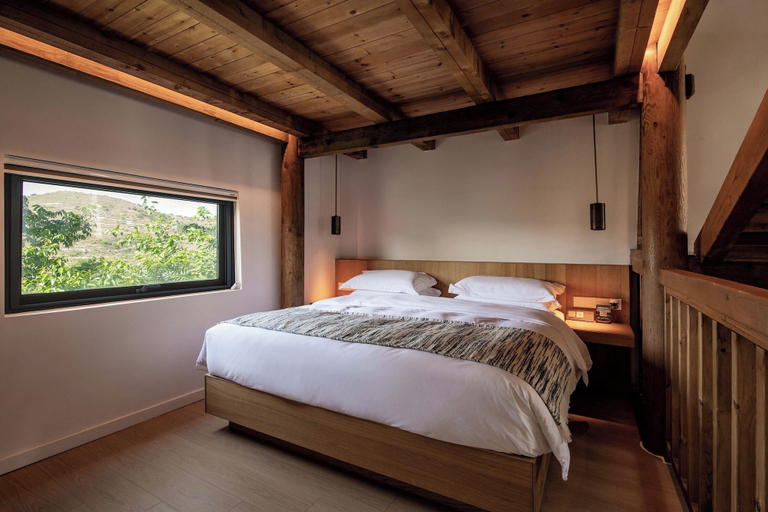 Room 4, Zhiye Resort Hotel, Anshun