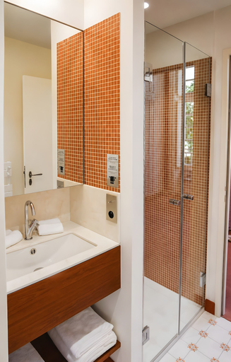 Bathroom 4, Château Hôtel - Domaine de Coeurmandie, Calvados