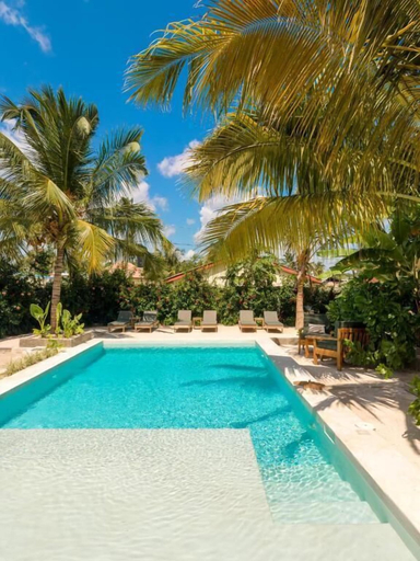 Pool 4, Azura Boutique Apartments, Kaskazini 'B'