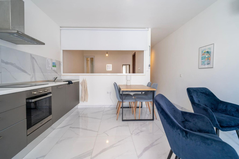 5, Cozy Apartment with Balcony in Xlendi Bay, Gozo
