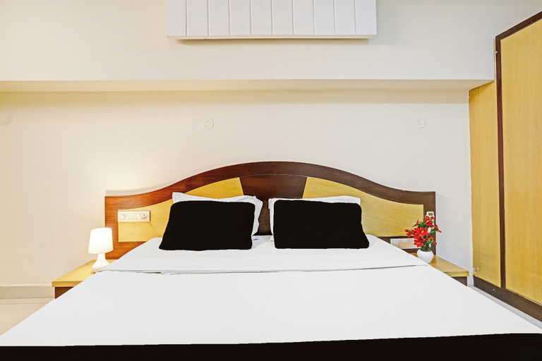 Room 2, Hotel O Anantapur, Anantapur