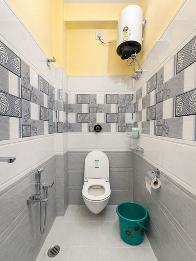 Bathroom 5, Kashi Raj Homestay, Varanasi