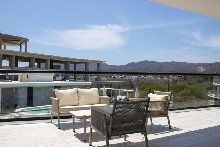 Room 3, Beachfront Luxury at Tizate Pool Concierge, Compostela