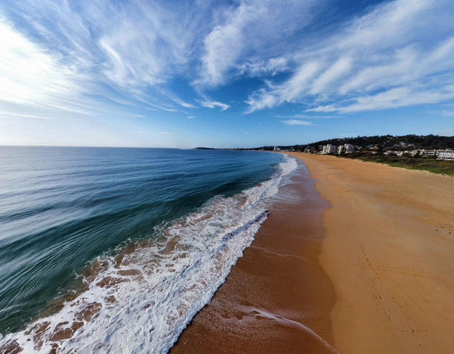 Exterior view 2, Beach & Lake Narrabeen Apartment with Outdoor BBQ, Sydney