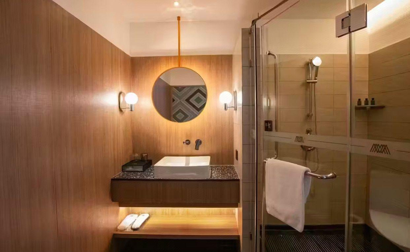 Bathroom 3, Enshi International Hotel, Enshi Tujia and Miao