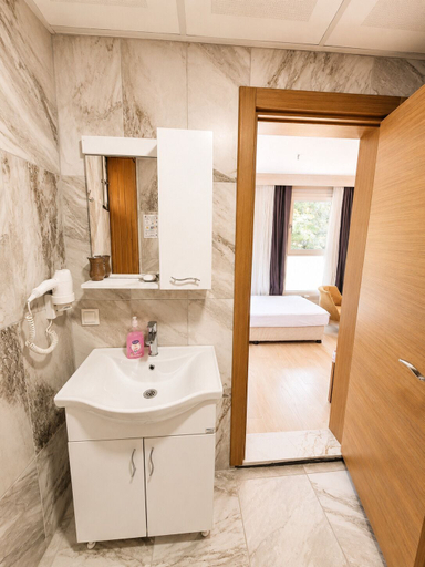 Bathroom 5, Masif House, Fatih