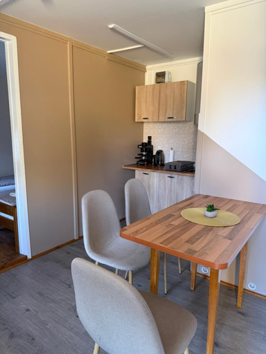 Others 5, Estike Apartmanok, Tiszafüred