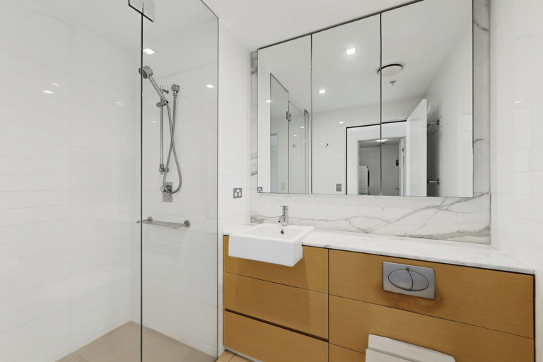 Bathroom 4, Ambience on Burleigh Beach, Gold Coast