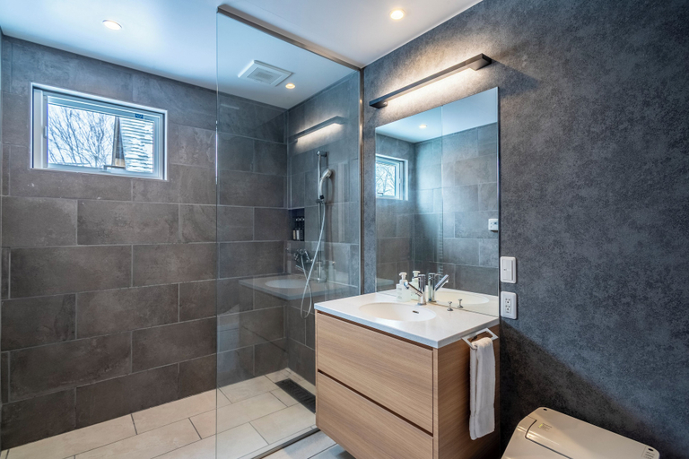 Bathroom 3, Setna by H2 Life, Kutchan